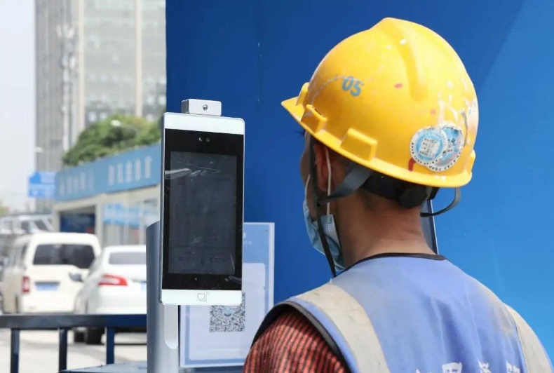 在建項目須納入勞務(wù)實名制管理系統(tǒng)！